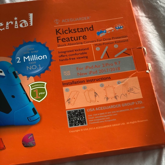 Ipad case set. Brand new in original box etc. - Picture 8 of 9